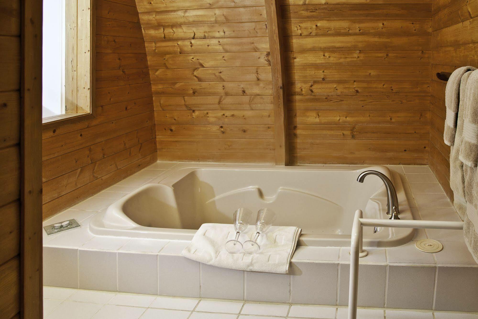 Mineral Springs Resort Fernwood Buitenkant foto